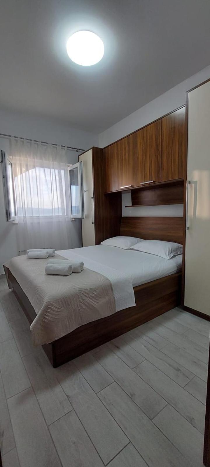 Apartment Toncica Omiš Eksteriør bilde